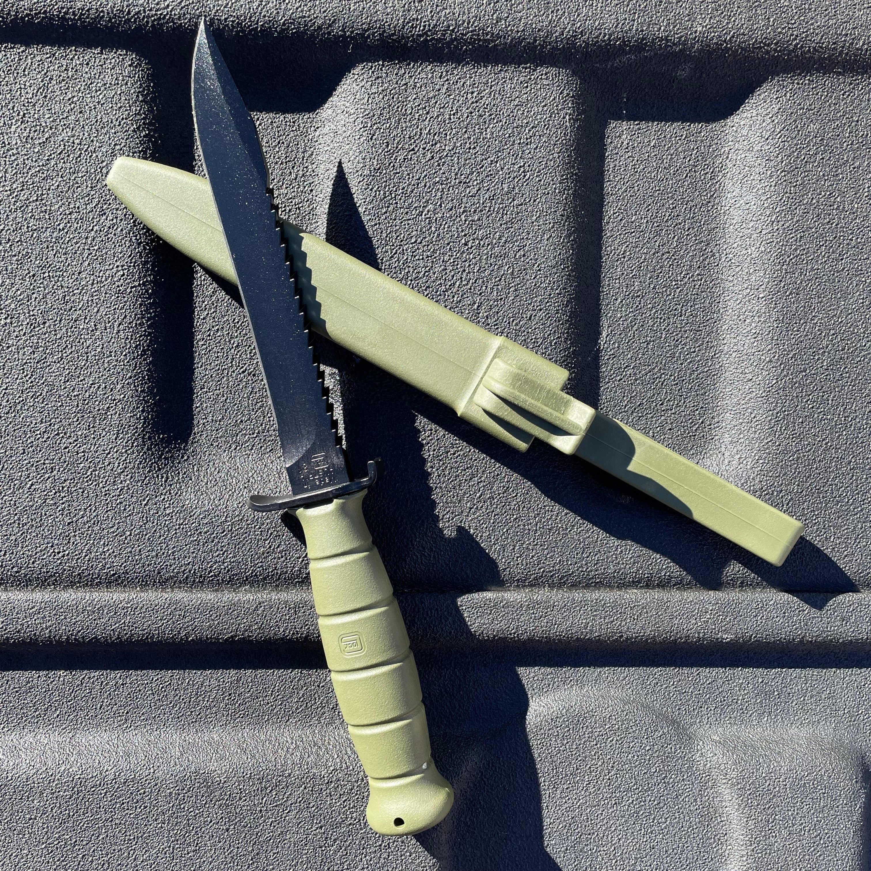 Glock Field Knife Outdoor Photo